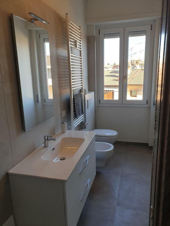 Sun Lake Apartments Desenzano del Garda Exterior foto